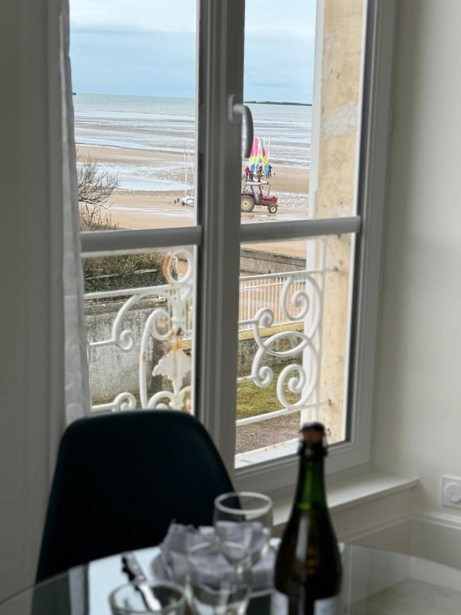 Sunny Apt On D-Day Beach With Parking Saint-Come-de-Fresne Екстер'єр фото