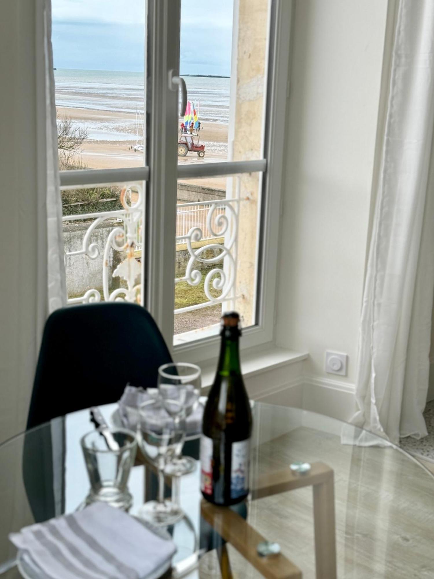Sunny Apt On D-Day Beach With Parking Saint-Come-de-Fresne Екстер'єр фото